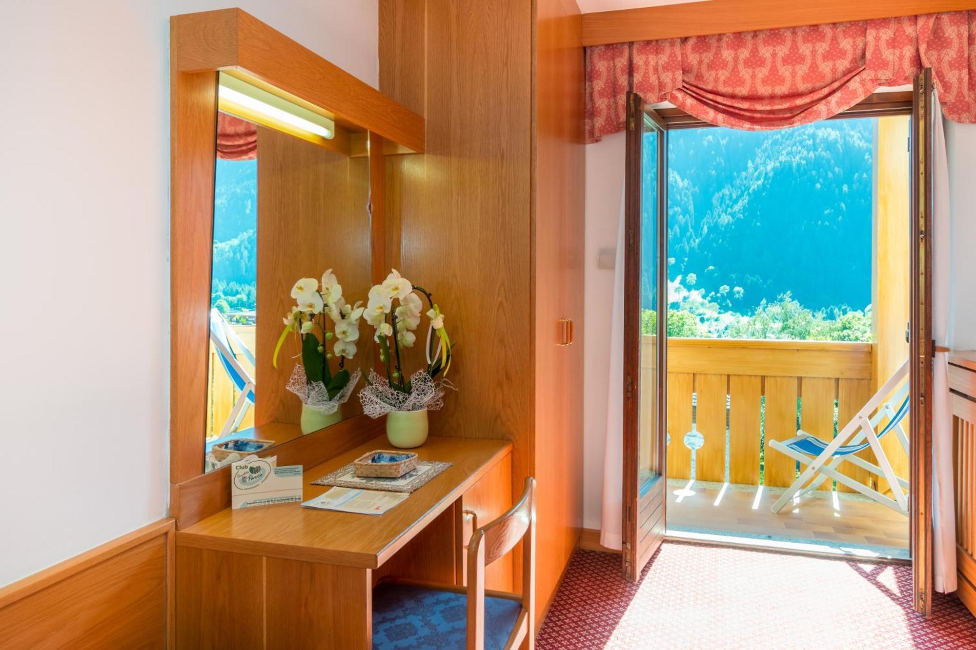 Hotel Bellavista Pinzolo Room photo