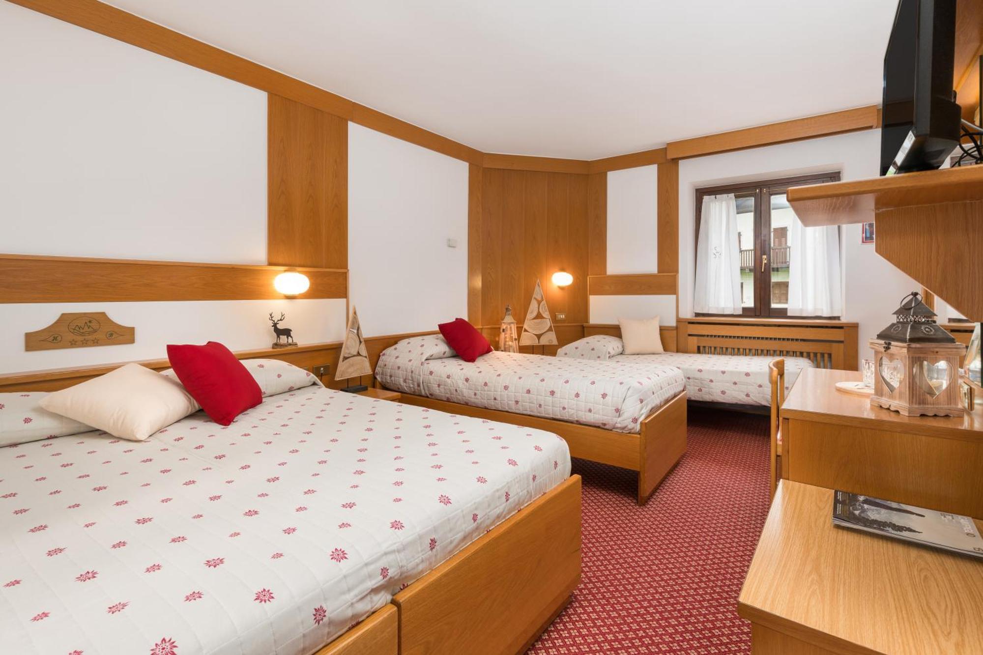 Hotel Bellavista Pinzolo Exterior photo