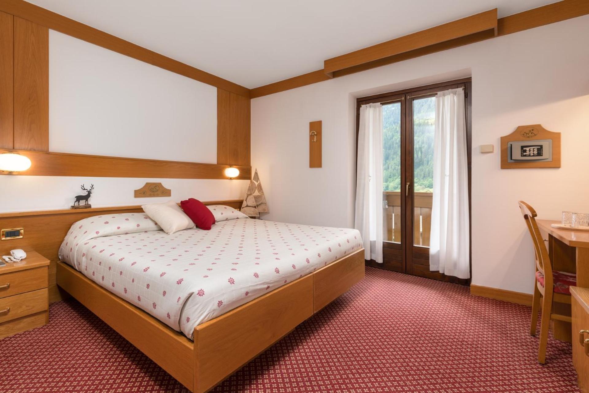 Hotel Bellavista Pinzolo Exterior photo